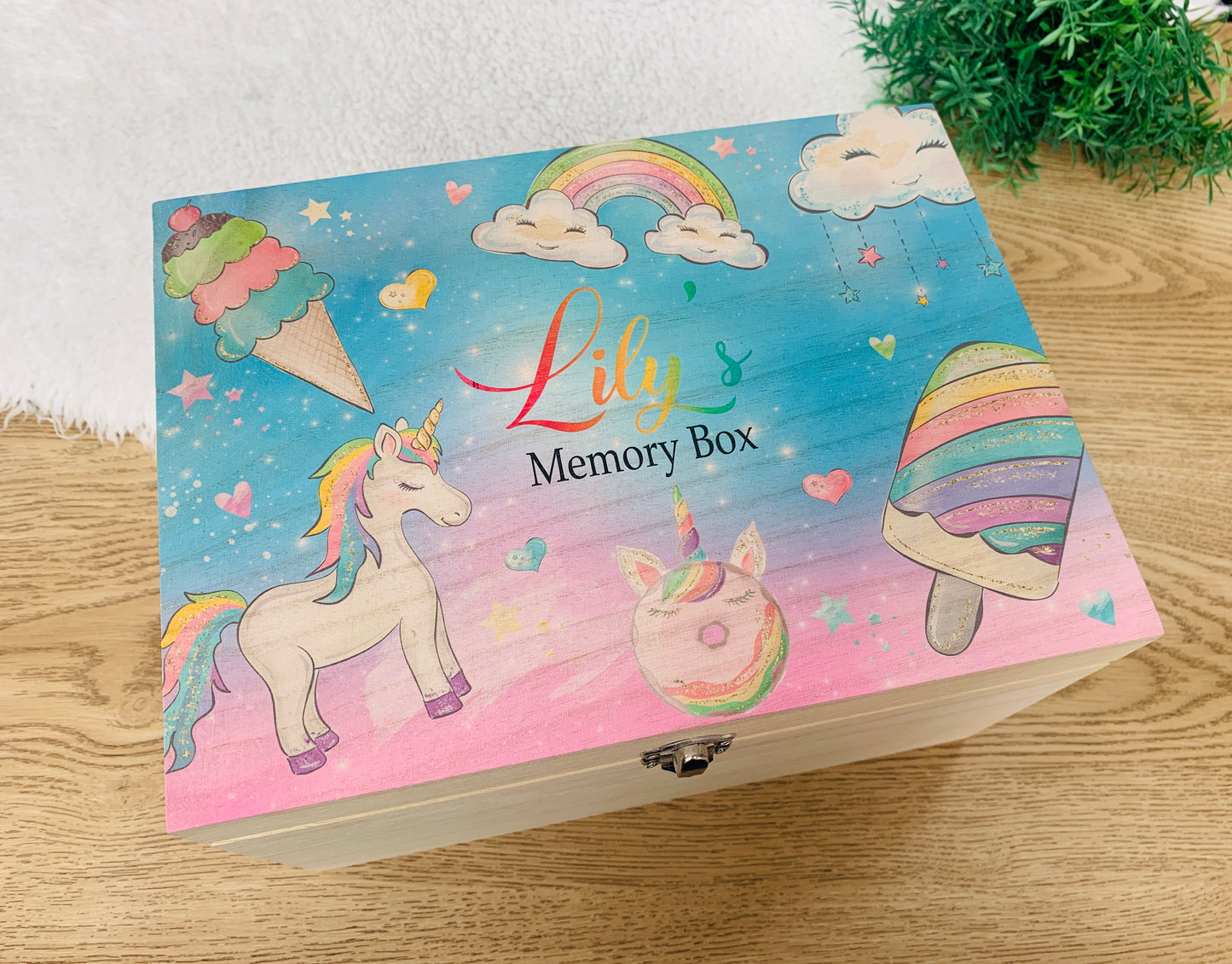 Bright unicorn keepsake box
