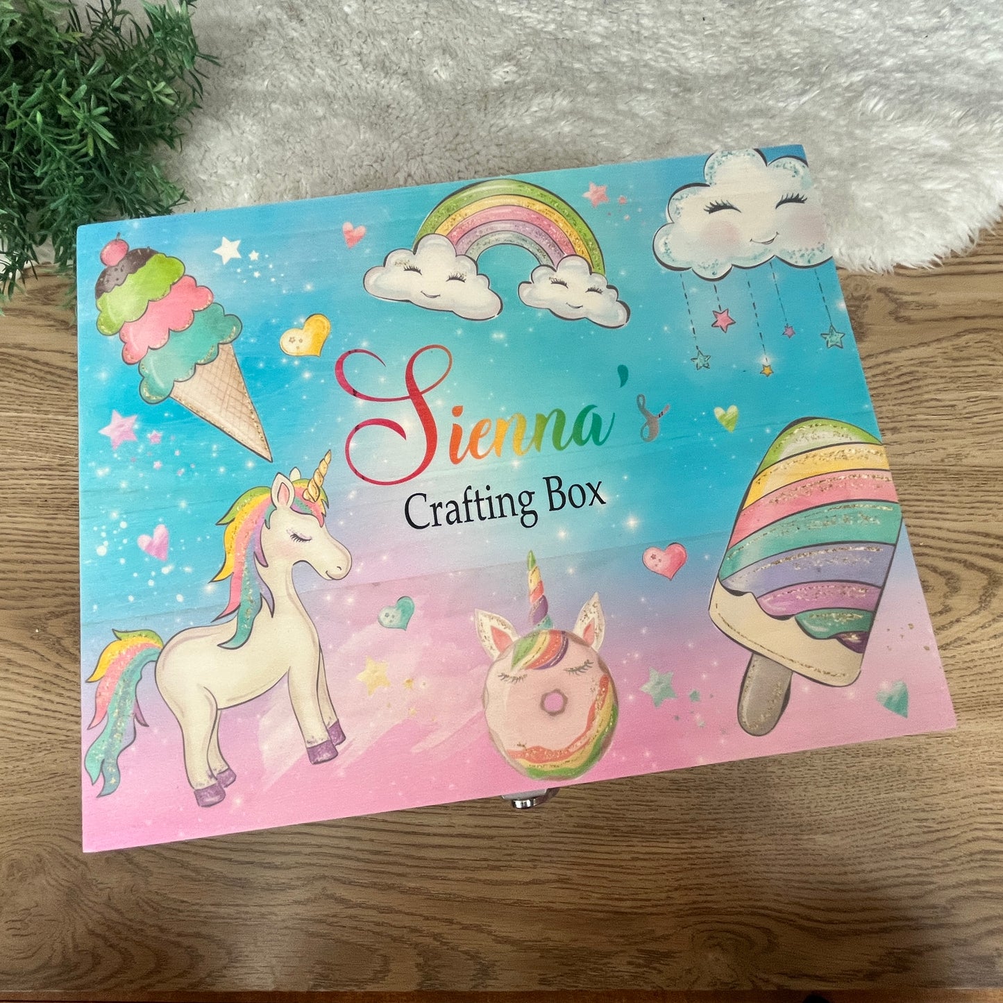 Bright unicorn keepsake box