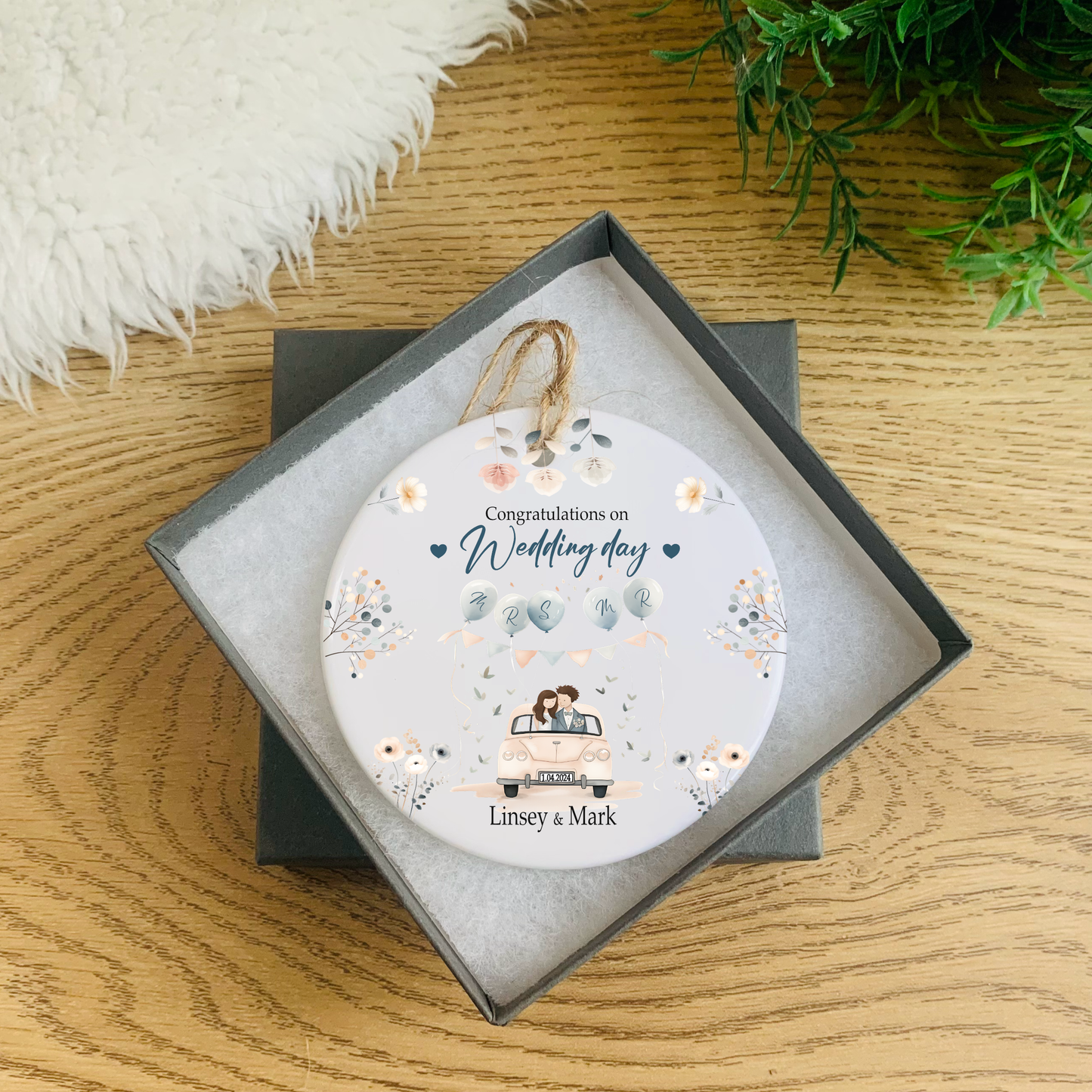 Wedding day car ceramic ornament