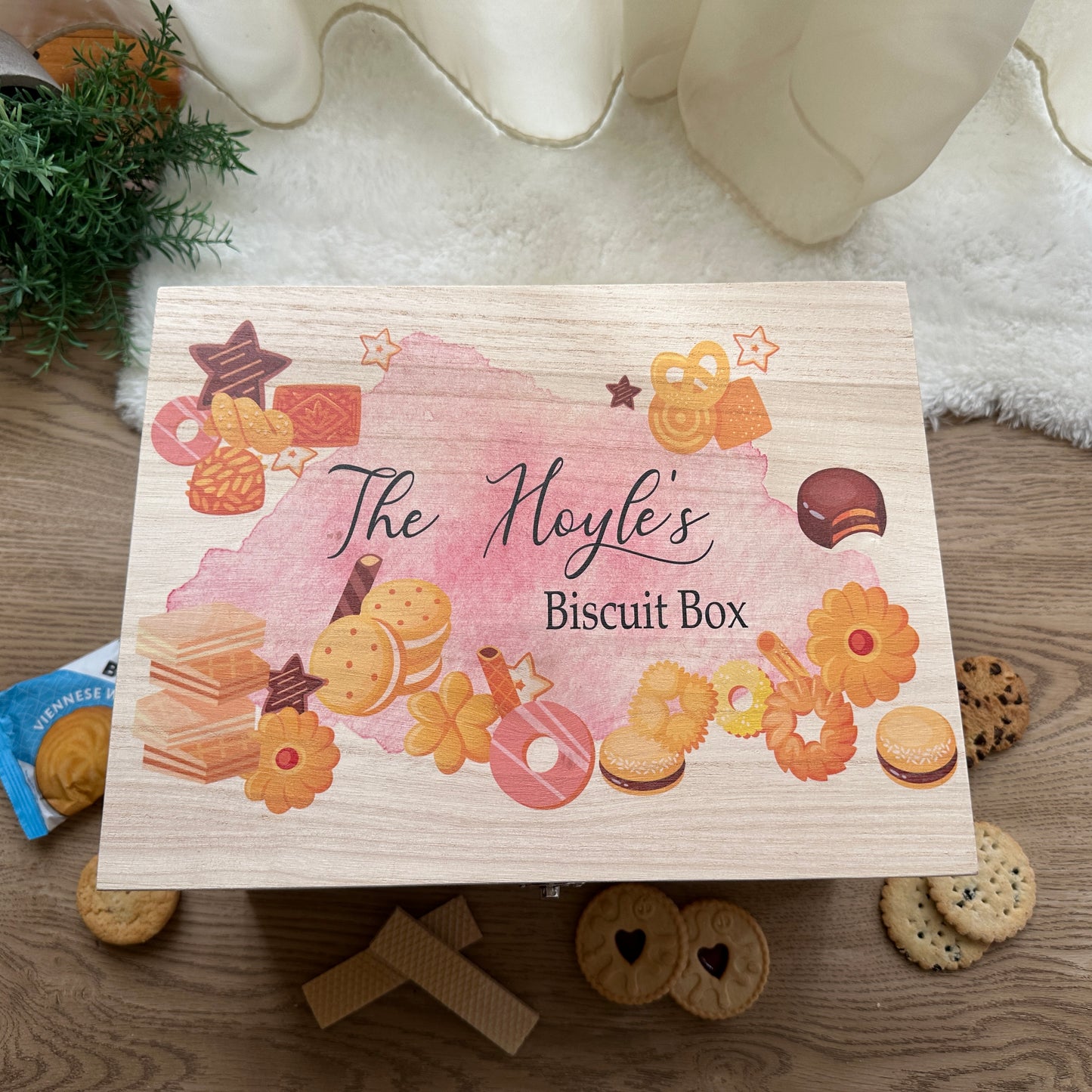 Biscuit box