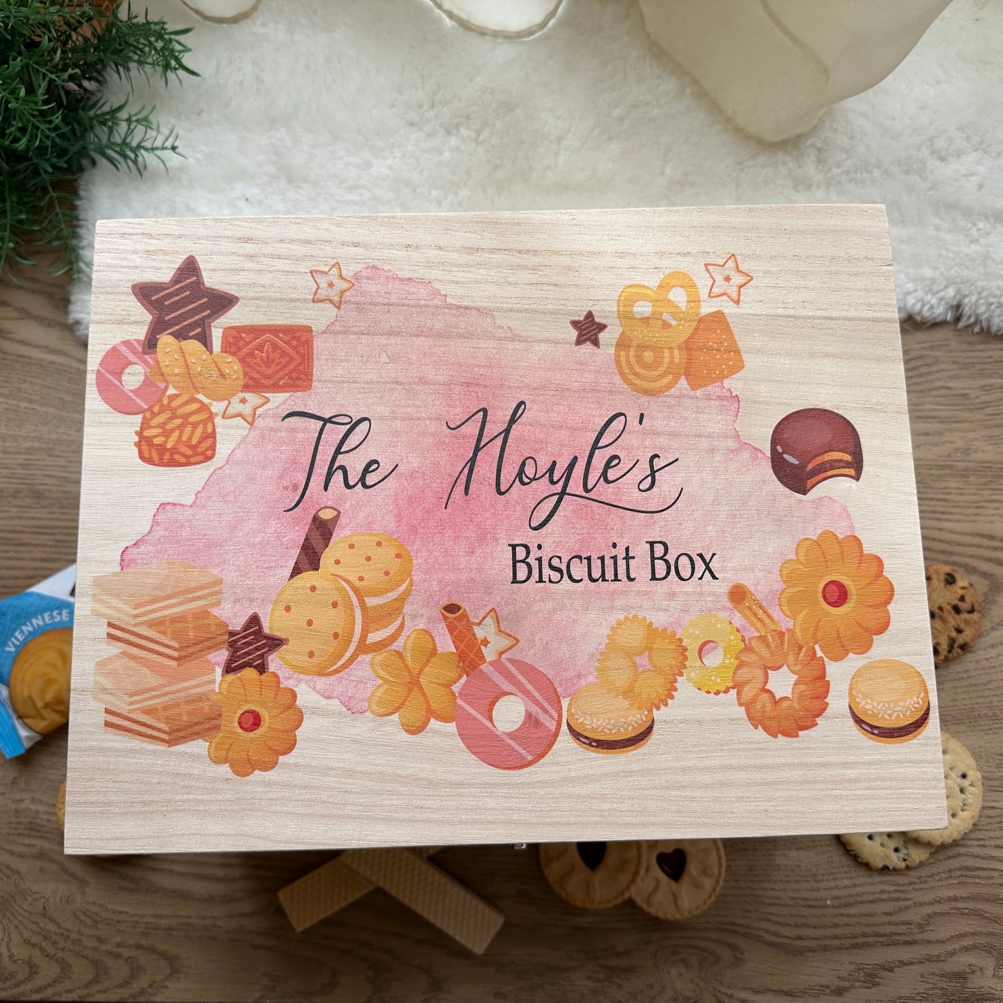 Biscuit box