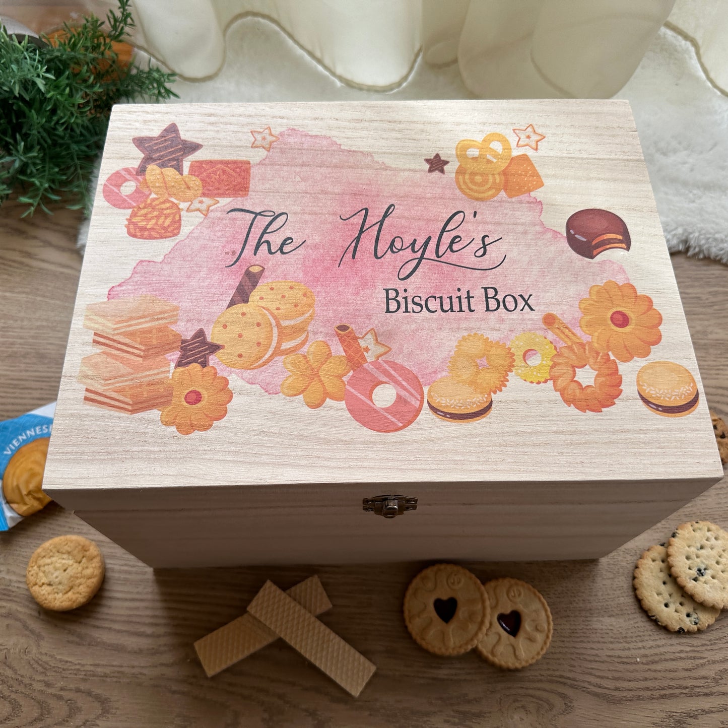 Biscuit box