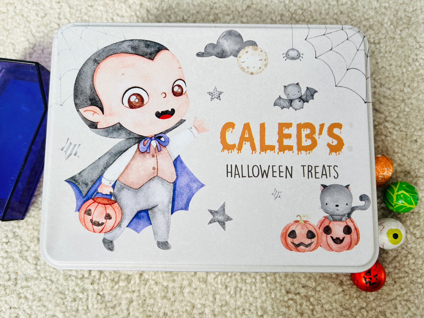 Vampire Halloween tin