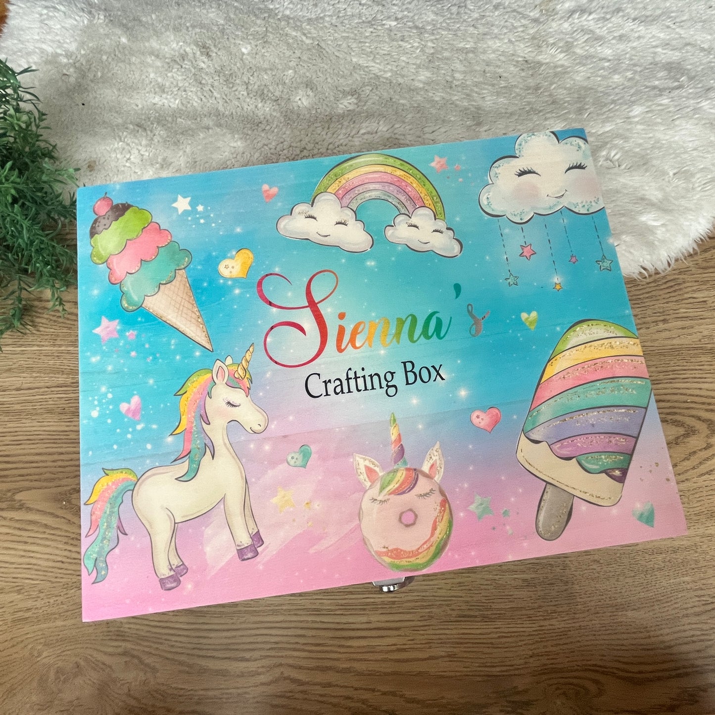 Bright unicorn keepsake box