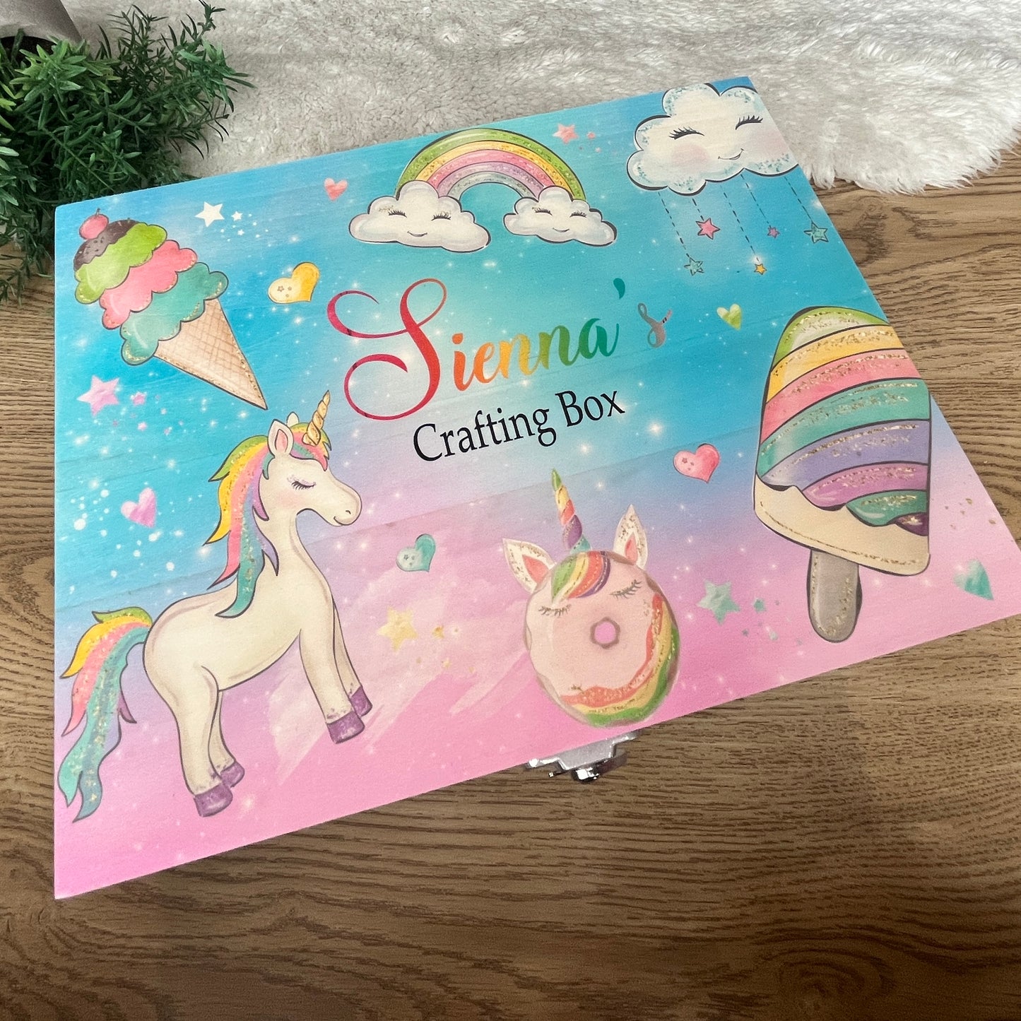 Bright unicorn keepsake box