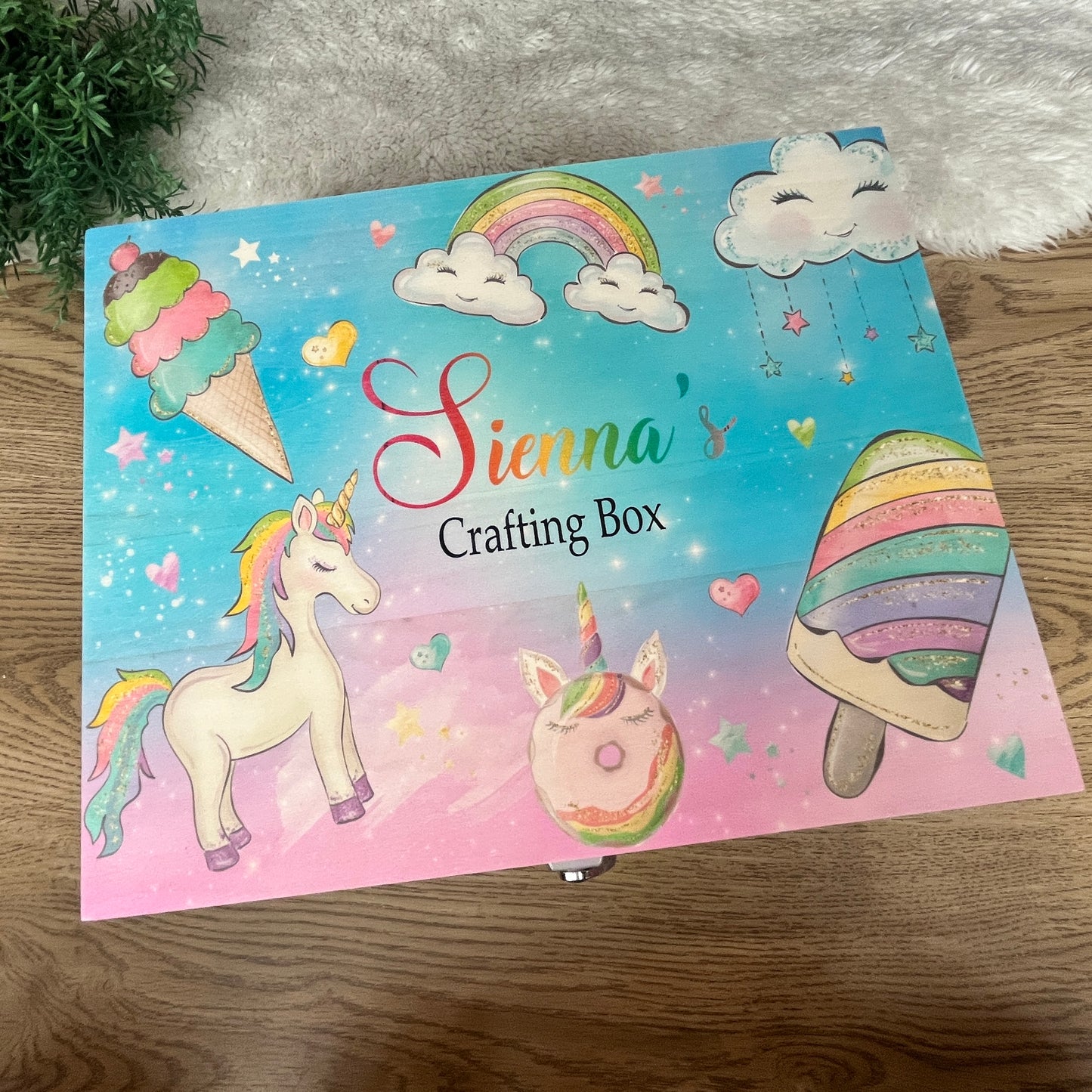 Bright unicorn keepsake box