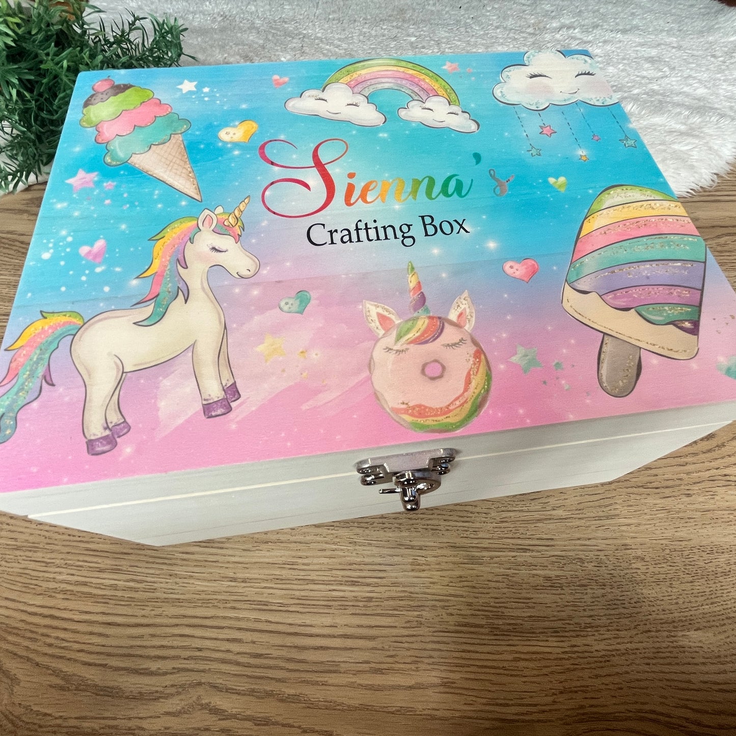 Bright unicorn keepsake box