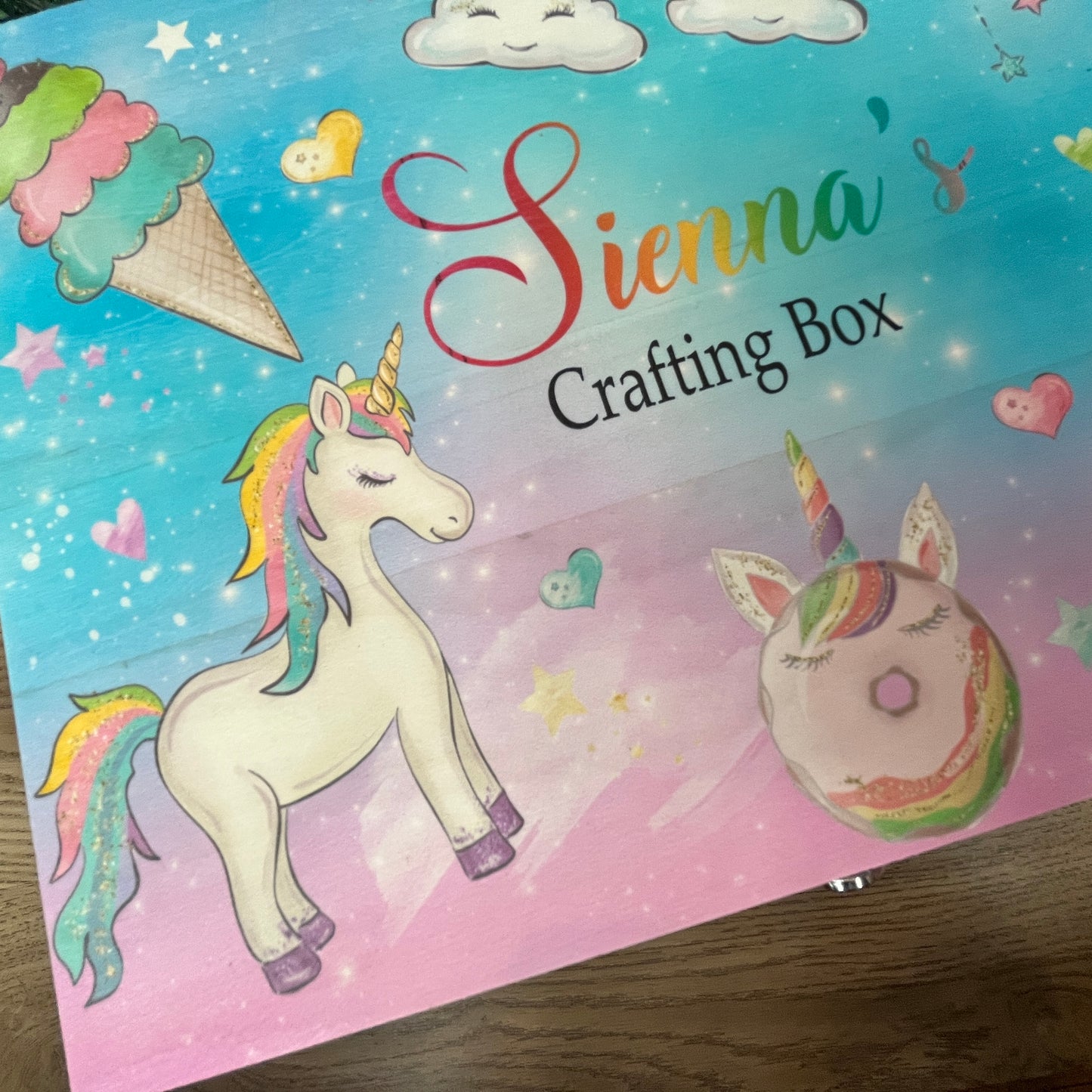 Bright unicorn keepsake box