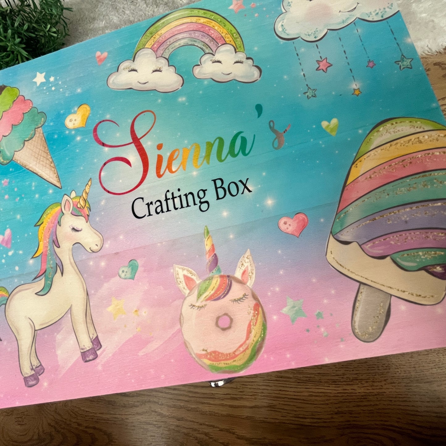 Bright unicorn keepsake box