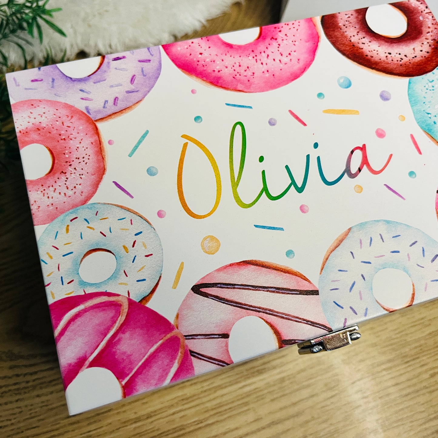 Donut luxury white jewellery box with mirror