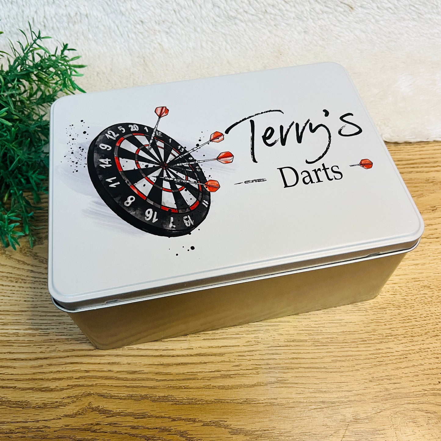 Darts tin