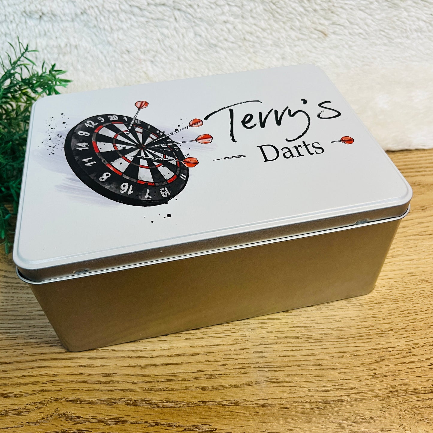 Darts tin