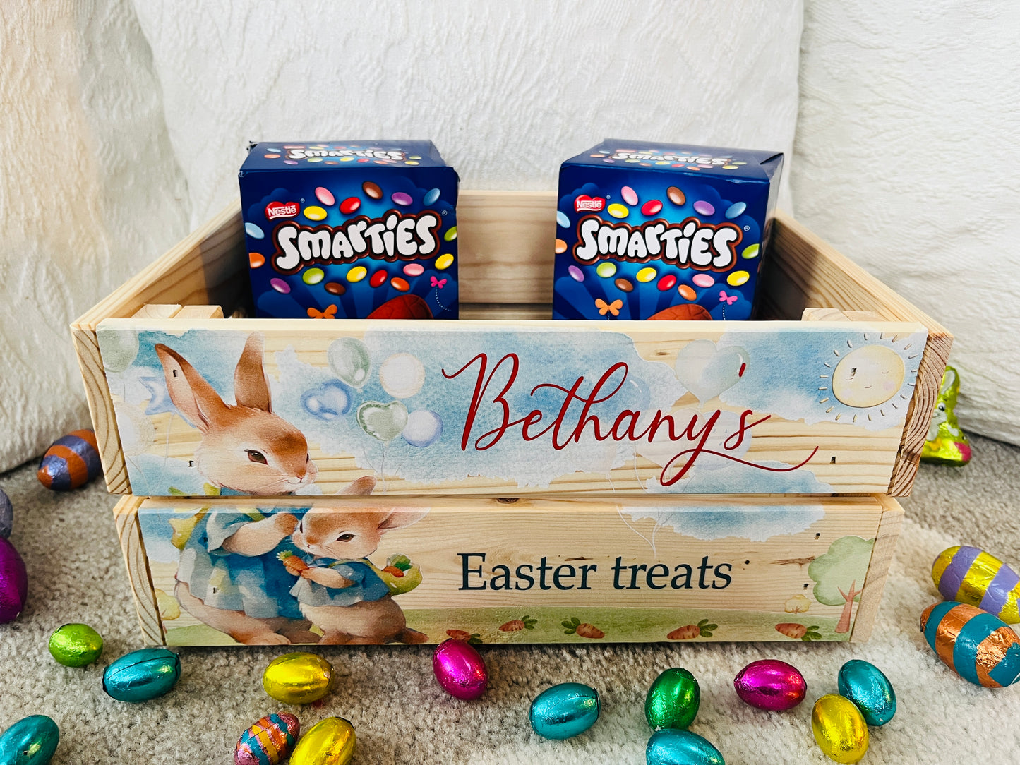 Rabbits family Easter crate