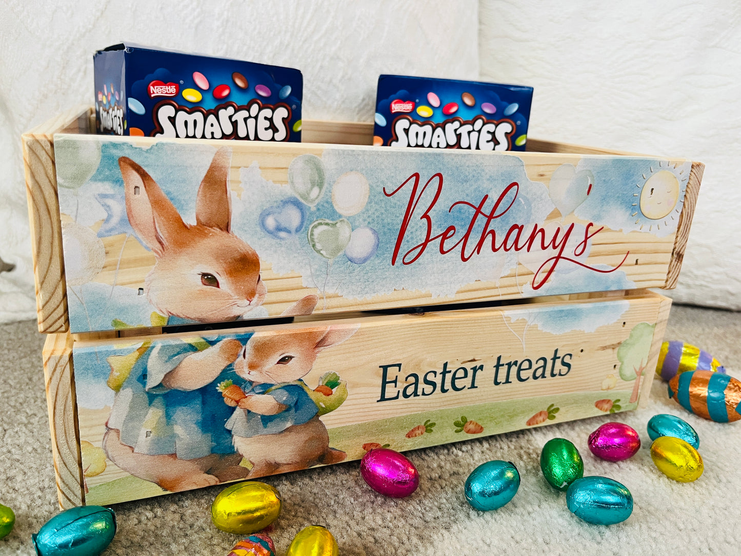 Rabbits family Easter crate