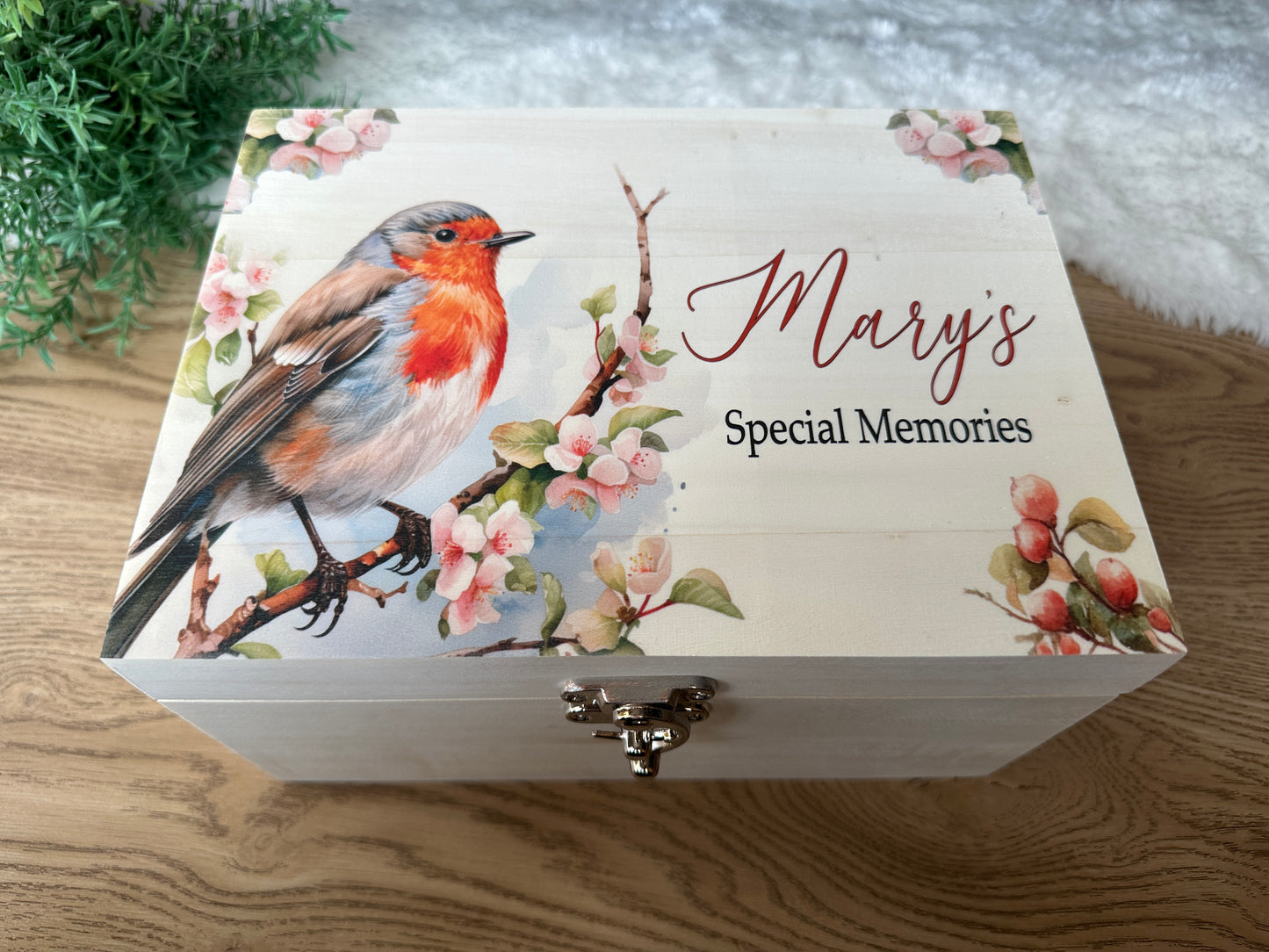 Red Robin keepsake box