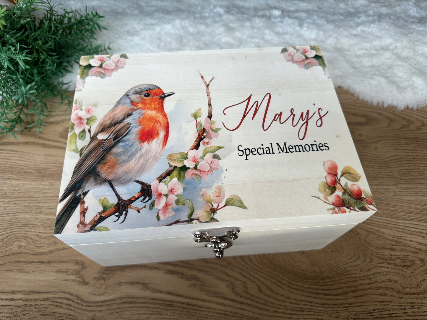 Red Robin keepsake box