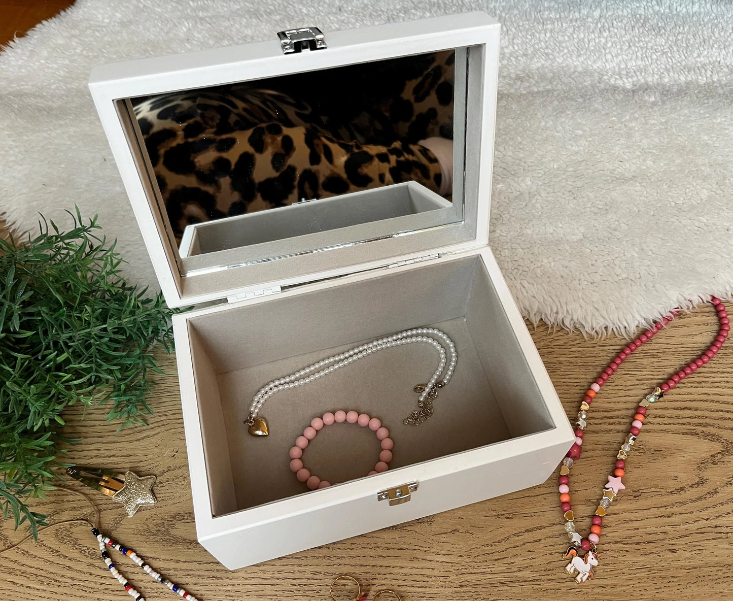 Rainbow luxury white jewellery box with mirror
