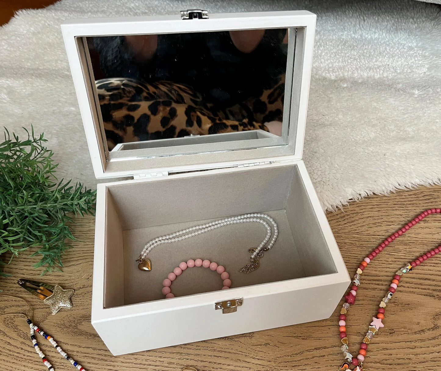Rainbow luxury white jewellery box with mirror