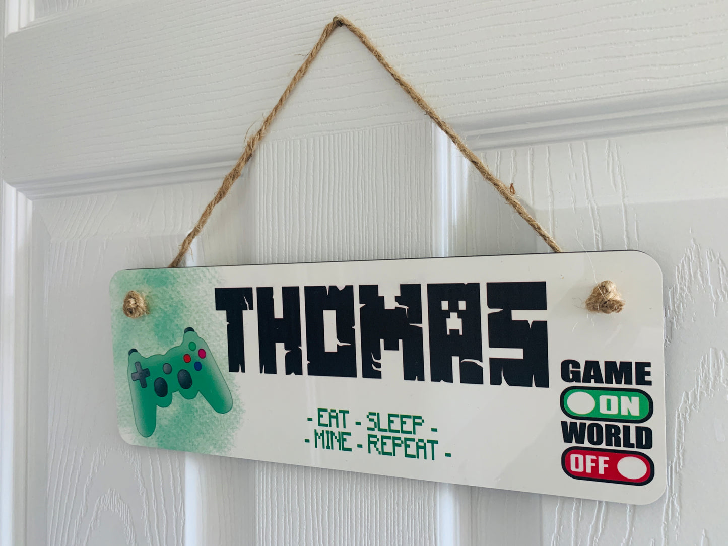 Gamers door sign