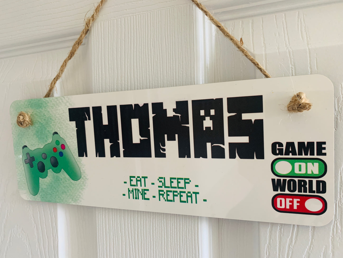 Gamers door sign