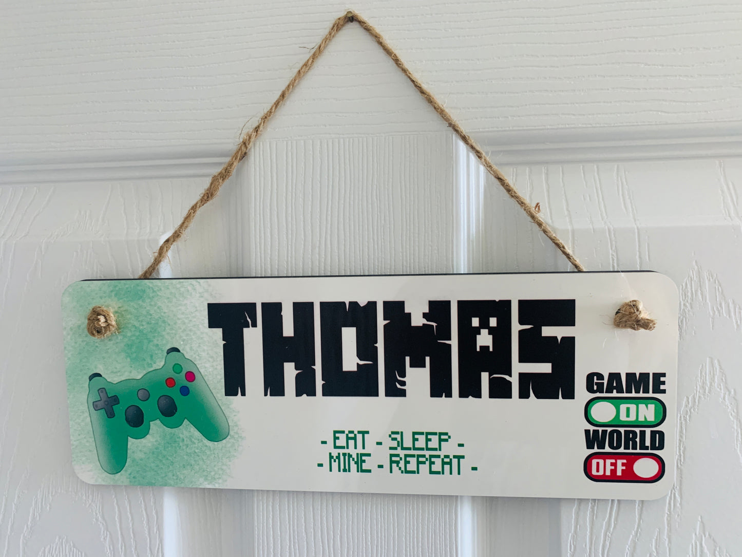 Gamers door sign