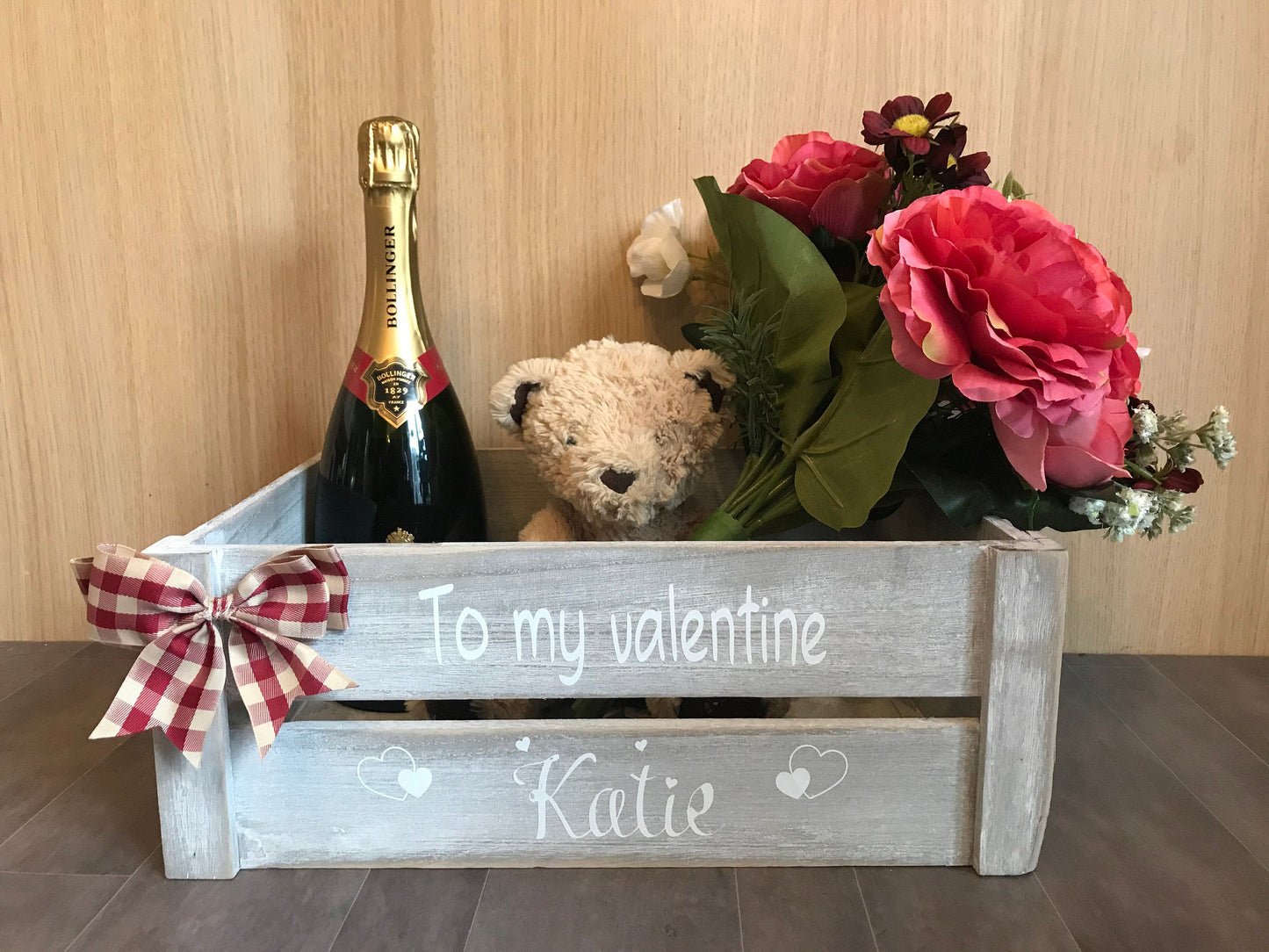 Personalised wooden wedding / Mr and Mrs / Valentines box